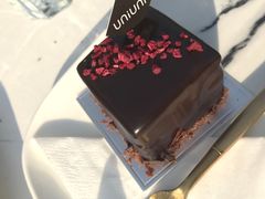 -UNI UNI(环亚凯瑟琳店)