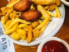 -石頭記榴莲烤肉(万达金街店)