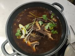 -运气牛自助酱大骨火锅(南京东路店)