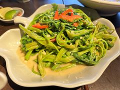 -大头虾越式风味餐厅(光明广场店)