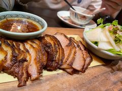 烧猪颈肉-大头虾越式风味餐厅(光明广场店)