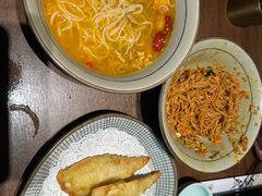 -蟹黄鱼·海派深夜面馆(巨鹿路店)