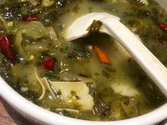 -渝是乎酸菜鱼(龙旗购物中心店)