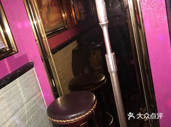 室友们之前总是唱夜场，现在可能老了吧唱不动夜场啦环境