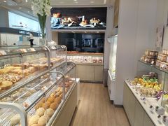 面包甜点陈列柜-好利来(十里河店)