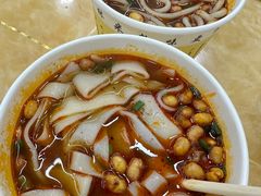 -覃肥叔桂林米粉(粮道街店)