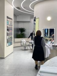 -PE SALON