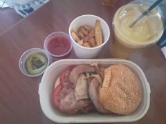 -HELLO 27 意面·沙拉·帕尼尼