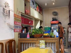 -官塘陈记鱼生·潮汕砂锅粥·牛肉火锅(潮枫路总店)