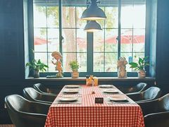 -自然食集西餐厅(泰晤士小镇店)