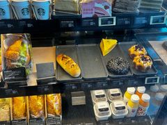 -星巴克臻选(盐城金鹰聚龙湖店)