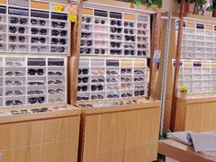 -视野联行眼镜·蔡司授权店(长白万象汇店)
