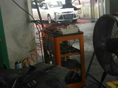 -名车坊威固授权汽车贴膜隐形车衣(世纪大道店)