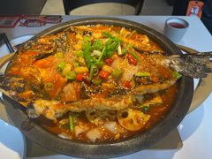 -鸣记脆皮烤鱼·海鲜烤鱼(三八广场店)