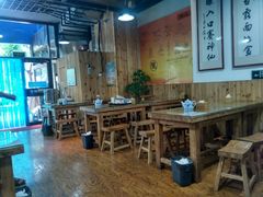大堂-陇上全荟兰州传统牛肉面(延吉路店)
