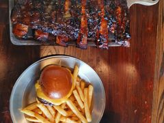 -Ribs & Burgers The Rocks
