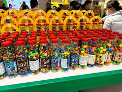 -m豆巧克力世界(上海世茂广场店)