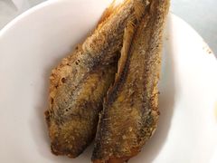 酥炸小黄鱼-明呈黄鱼面馆(斜土路店)