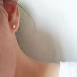 -花师傅专业手穿耳洞打耳洞穿孔