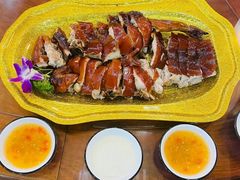 -三亚火车头万人海鲜广场