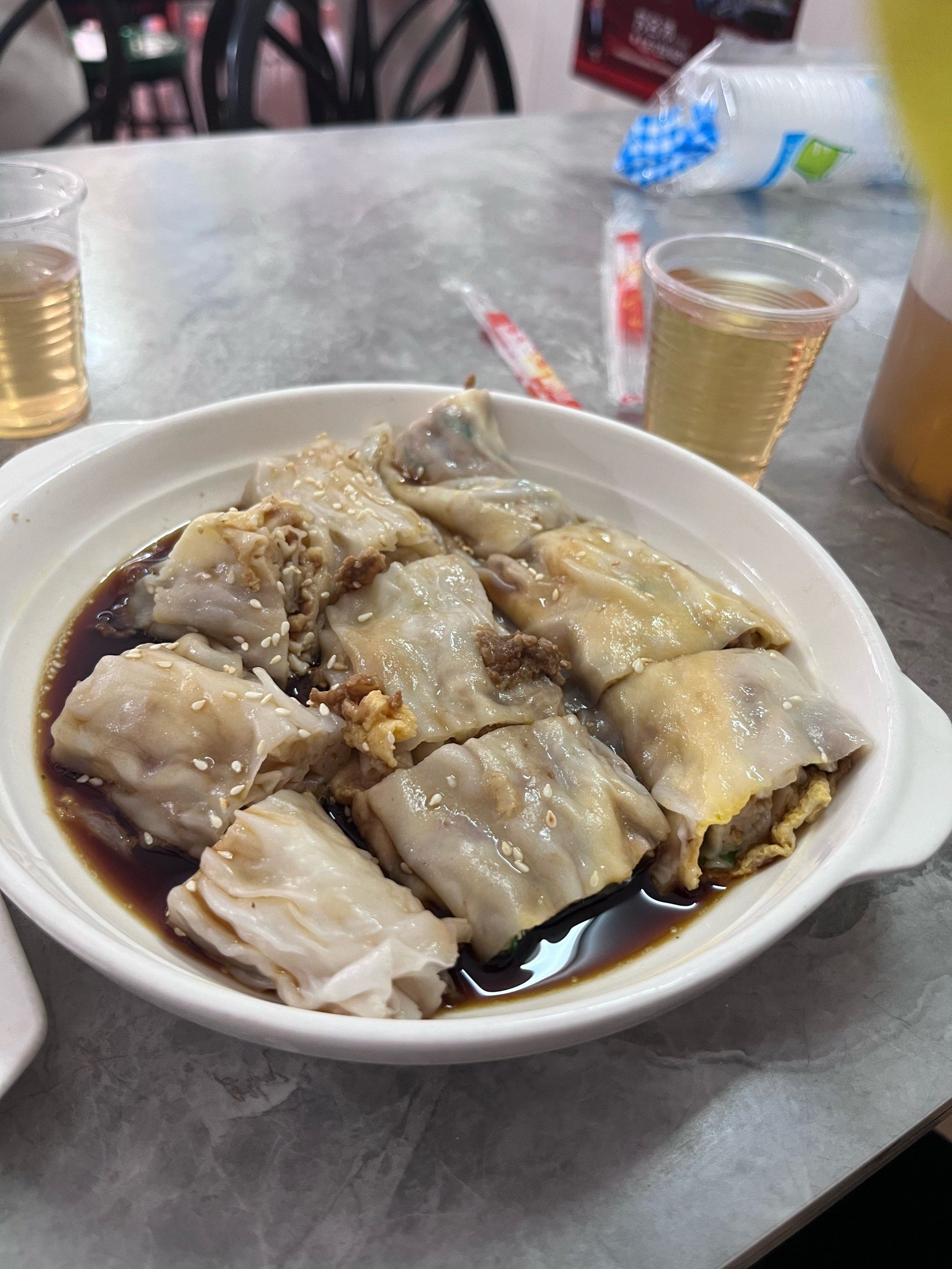 地道街边美味五元肉蛋肠粉