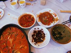 -独一佳老胡湘菜馆(矿山路店)