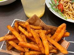 -théATRE茶聚场·餐厅(环球金融中心店)