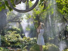 -Chom Cafe and Restaurant