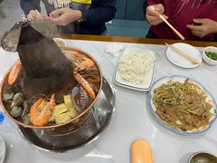 -一口猪海鲜浑锅·东北家常菜