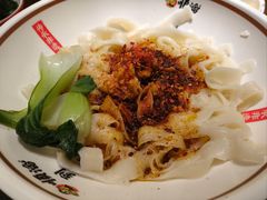 -顺溜·手工刀削面·黑金店(铜锣湾店)