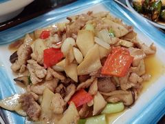 -四方小吃·白族庭院餐厅