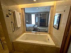 -汕尾巴黎半岛酒店