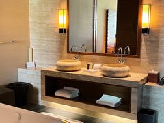 -海南清水湾莱佛士酒店