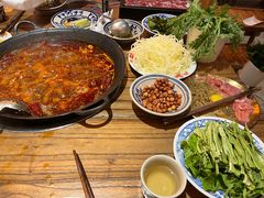 -旧街市鲜货老火锅(大光路店)