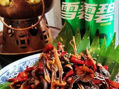 -蜗牛小馆醉乡民谣云南菜(惠新西里店)