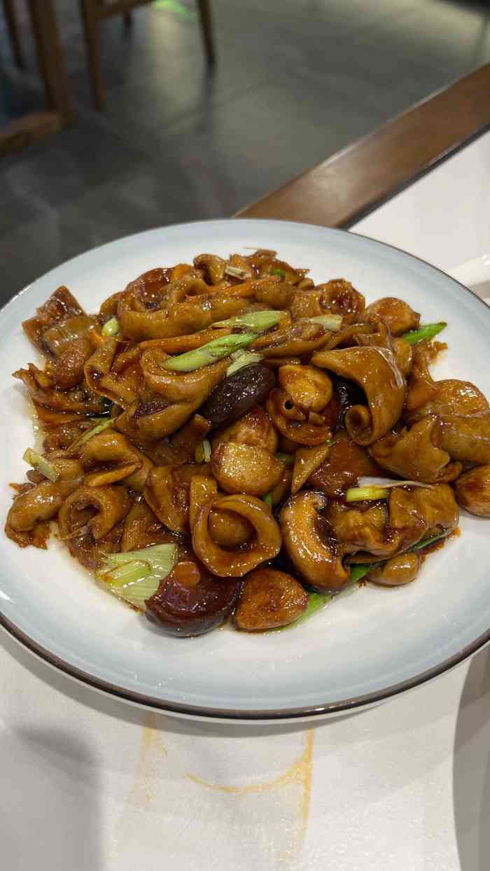 曲园酒楼(西四店)-"吃着口味不错,菜也新鲜,环境和服务挺好的.