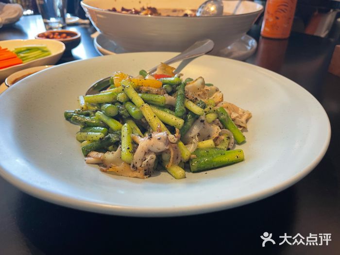 丽晶轩中餐厅(重庆丽晶酒店)黑松露芦笋炒螺片图片