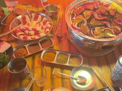 -叽叽扎扎烤肉场(生态城万达店)