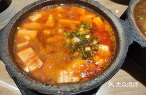 Sautéed Tofu with Tomato in Clay Pot