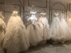 点击看大图 -GRACE KELLY婚纱与礼服(北京店)
