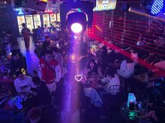 -UP嘻哈酒吧(粉巢店)