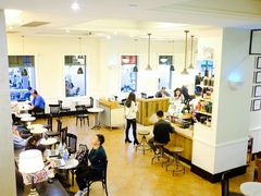 大堂-星巴克臻选(广州沙面店)