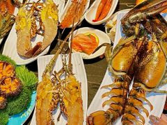 -雍容荟帝王蟹活龙虾展台自助(IFS黑金店)