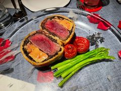 惠灵顿牛排-弦月窗LUNETTE BY AMANDA(复兴路店)