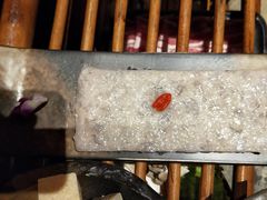 -老牌坊云南鱼豆花火锅(爱建店)