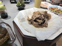-头上红煨盐鸡·非遗院子餐厅