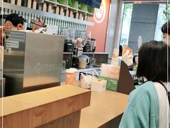 -CoCo都可(湖滨银泰店B区店)