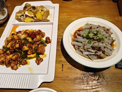 -隔壁老王·家常云南菜(花巷店)