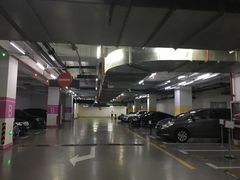 -新世界新丸中心-地下停车场