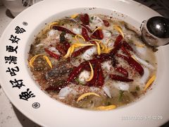 -江渔儿酸菜鱼·拔草餐厅(虎门君乐汇店)